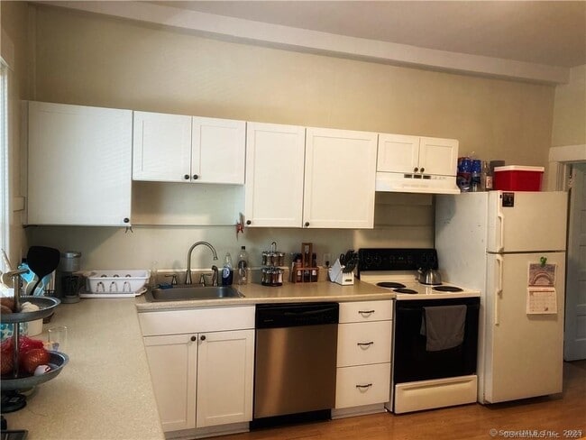 Primary Photo - 292 Benham Rd