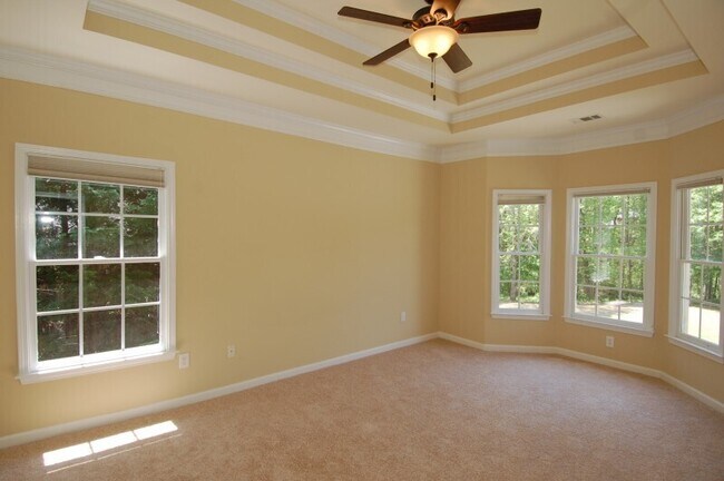 Building Photo - 340 Tall Timbers Dr