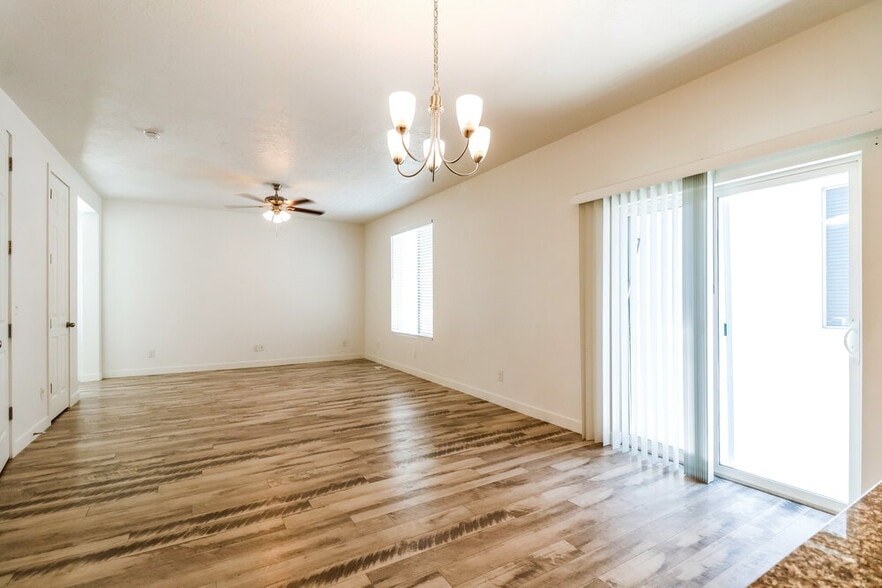 Building Photo - 13063 Summerdale Dr