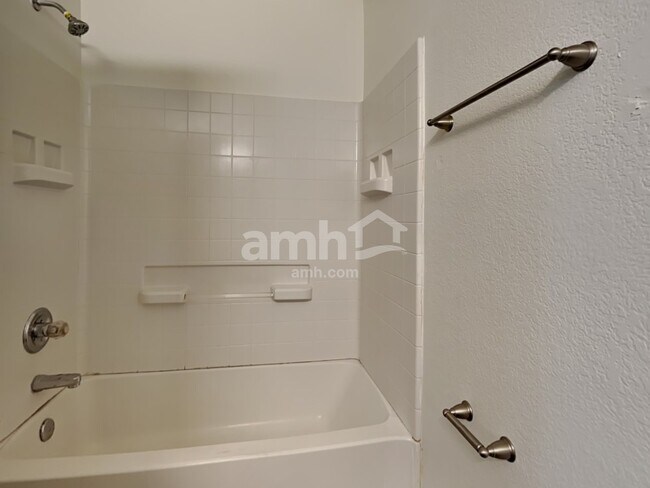 Building Photo - 5428 Kleberg Dr