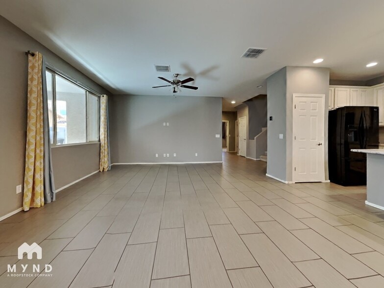 Building Photo - 1435 N Balboa