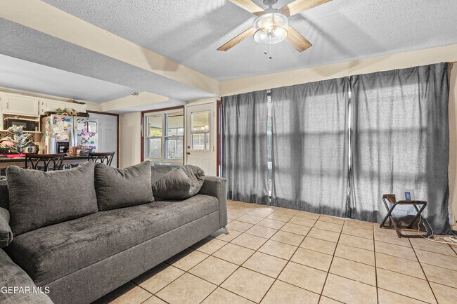 Building Photo - 5113 Jerry Dr