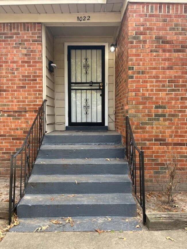 Building Photo - 1022 S White Station Rd