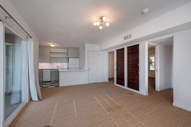 Building Photo - Renovated 1/1 Mid-Century Gem in Historic Monte Vista