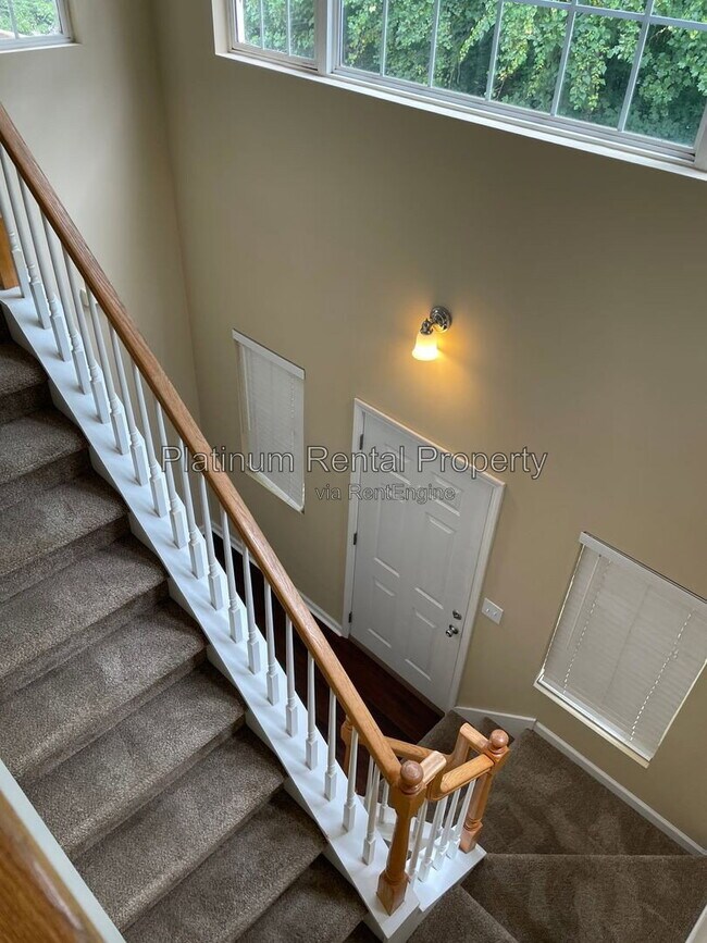 Building Photo - 144 Pointe Cir