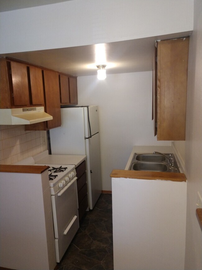 Interior Photo - 403 Ellen Ave.