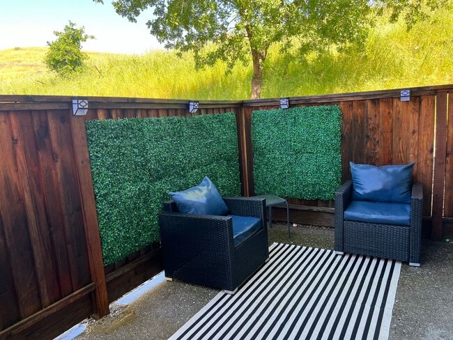 Building Photo - Charming 3 Bedroom Townhome in Vacaville