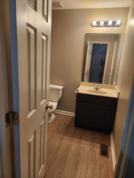 Powder Room - 6354 Shannon Pky