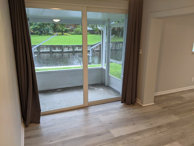Building Photo - OCEAN ACCESS WATERFRONT! 3 bed / 2 bath wi...