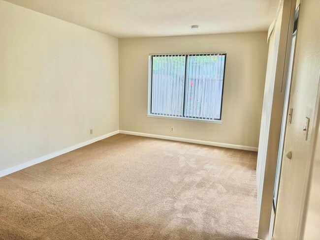 Building Photo - COMING SOON! | $3,690 / 3 BR - GORGEOUS THREE BEDROOM HOME IN PARKMONT AREA OF CENTRAL FREMONT