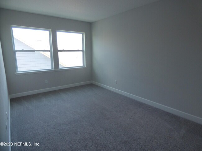 Building Photo - 92 Archwood Dr