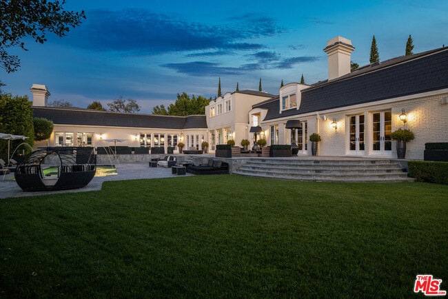 Building Photo - 10847 Bellagio Rd