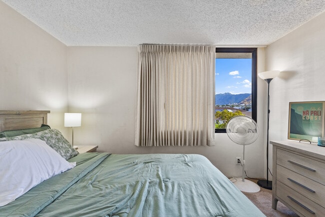 Building Photo - 909 Coolidge St