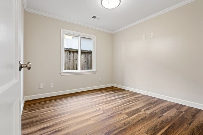 Building Photo - Updated 3BR/1BA Home w/ Large Yard & Garage, Winston Manor Neighborhood in South San Francisco