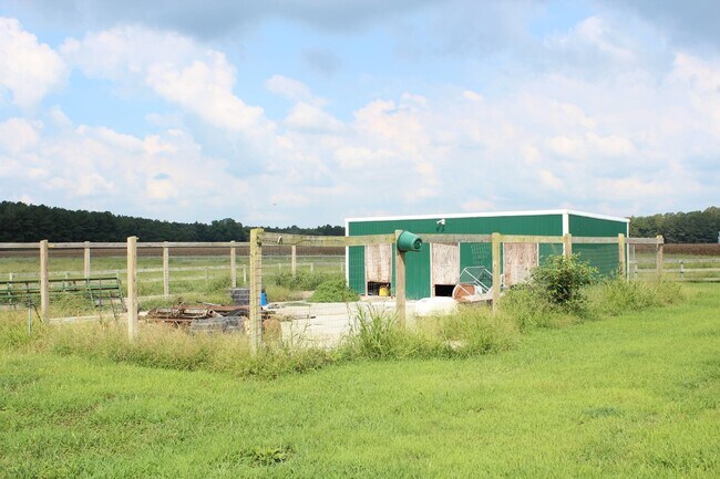 Building Photo - 7446 Queponco Rd