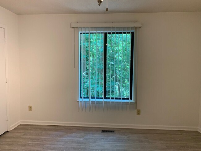 Building Photo - 4912-4914 #6