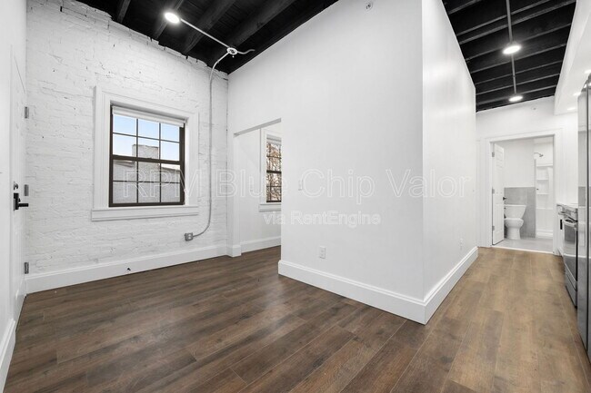 Building Photo - 2151 Colerain Ave