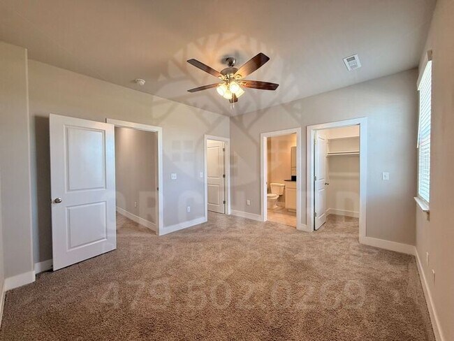 Building Photo - EP 5 | Endura Park-Townhomes in Siloam Springs!