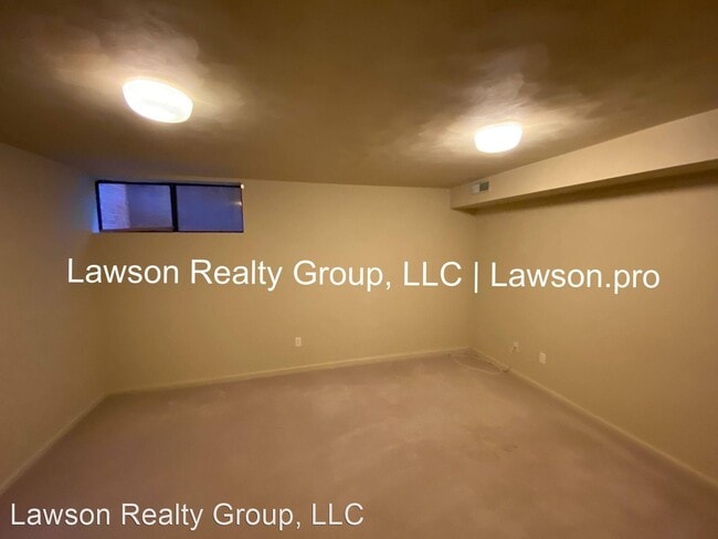 Building Photo - 2 br, 3 bath House - 2429 Avenham Ave SW #7