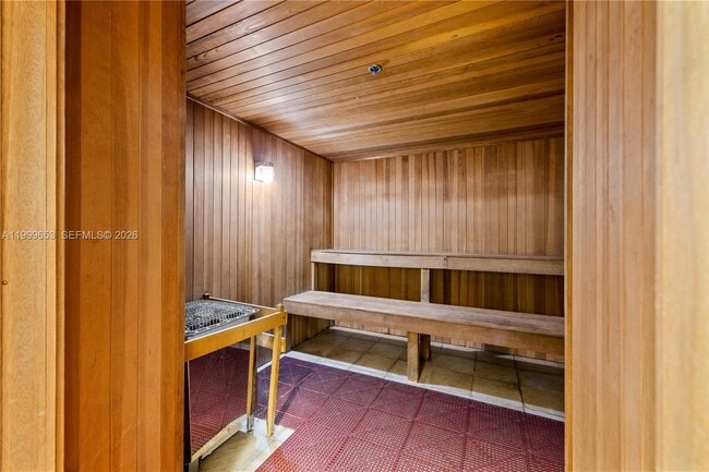 Building Photo - 1861 NW S River Dr