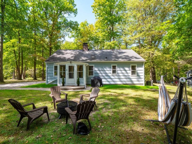 Building Photo - 3815 Ellendale Rd