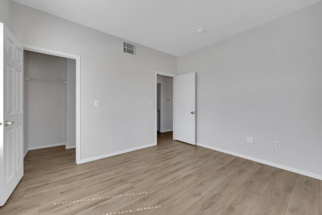 Building Photo - Repainted, Remodeled, Refreshed! 2 Bed 2 Bath - Rancho & Lake Mead Area Condo, Gated
