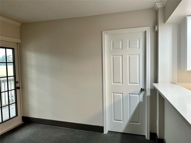 Building Photo - 435 Wymore Rd