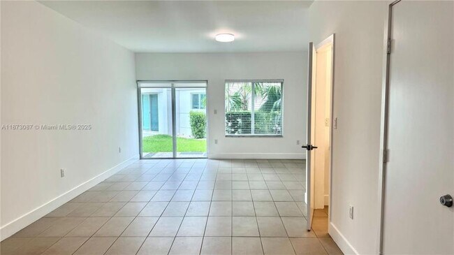 Building Photo - 2 bedroom in North Miami FL 33161