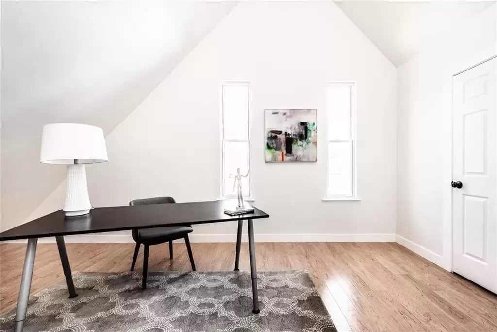 Building Photo - 918 S State Ave