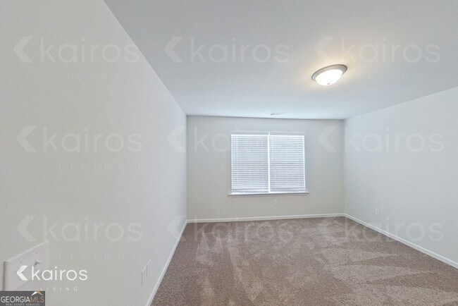 Building Photo - 201 Redwood Ct