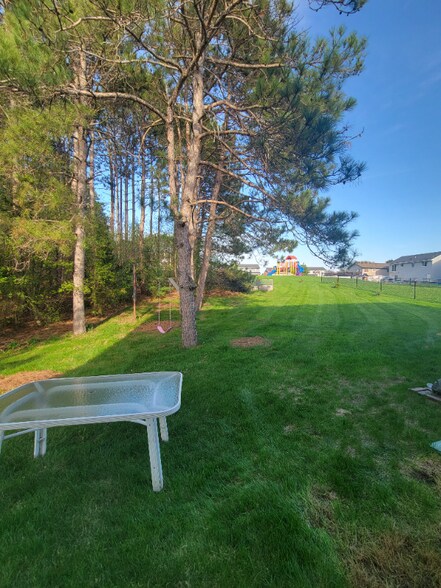 Building Photo - 470 Martin Way