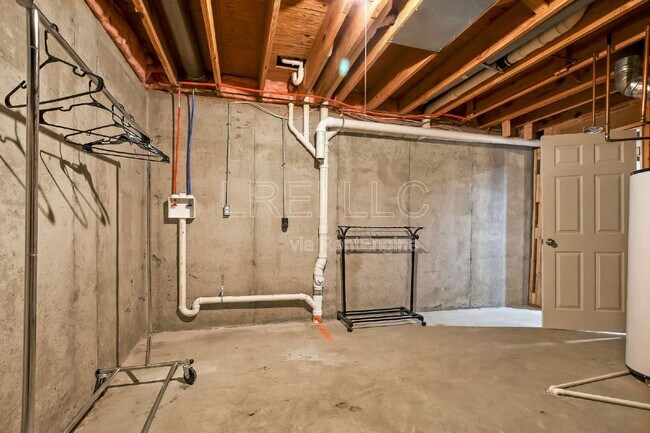 Building Photo - 6202 Aroxie Ct