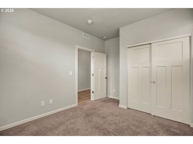 Building Photo - 15487 SE Hawthorne Mdws St