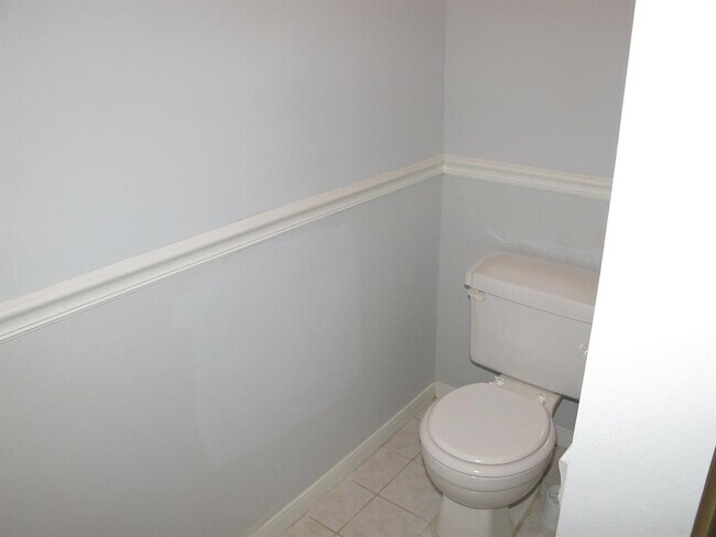 Building Photo - 8819 Diamond Lake Ln