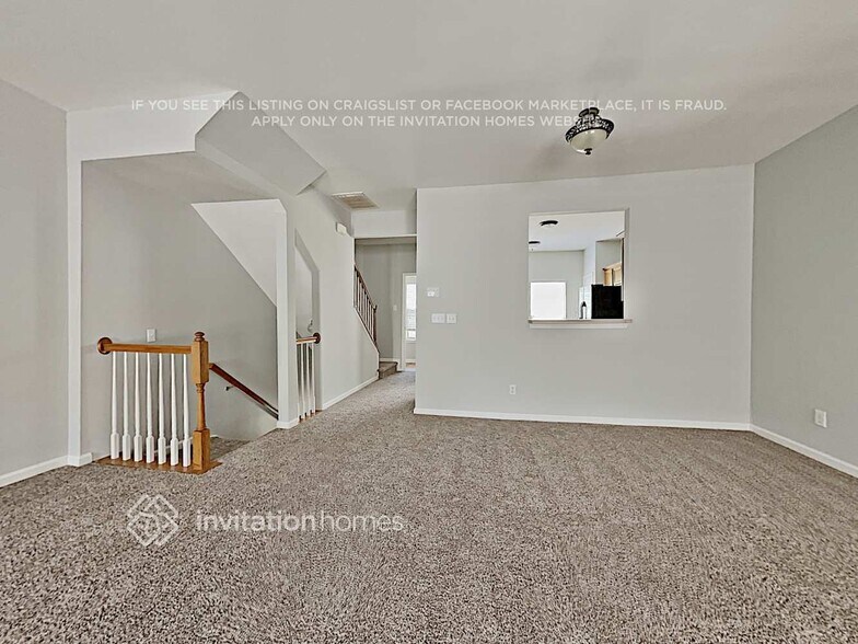 Building Photo - 9512 Blossom Hill Dr