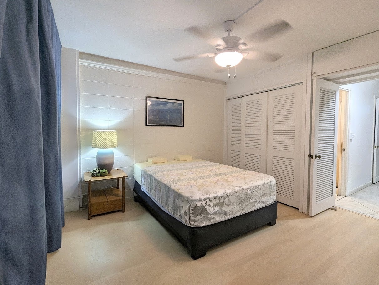 Building Photo - 425 Ena Rd