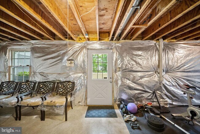 Building Photo - 5667 Lonesome Dove Ct