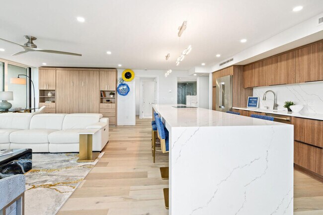 Building Photo - 5400 Ocean Blvd