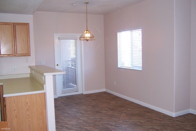 Building Photo - 2 br, 2 bath Condo - Amber Hills II