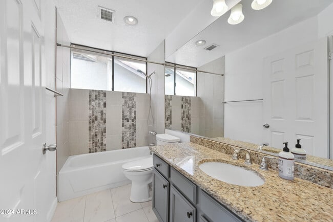 Building Photo - 9166 E Laurel Ln