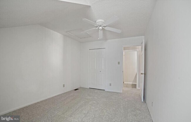 Building Photo - 105 Berkshire Way