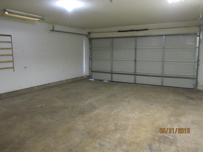 Building Photo - COMING SOON - GREAT RENTAL IN MIDWEST CITY...