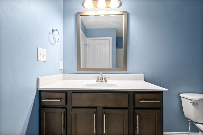 Building Photo - Stunning home ready to make yours !
