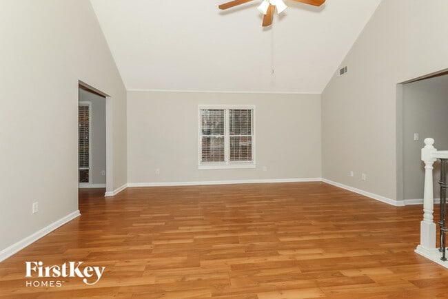 Building Photo - 3167 Lake Ranch Dr