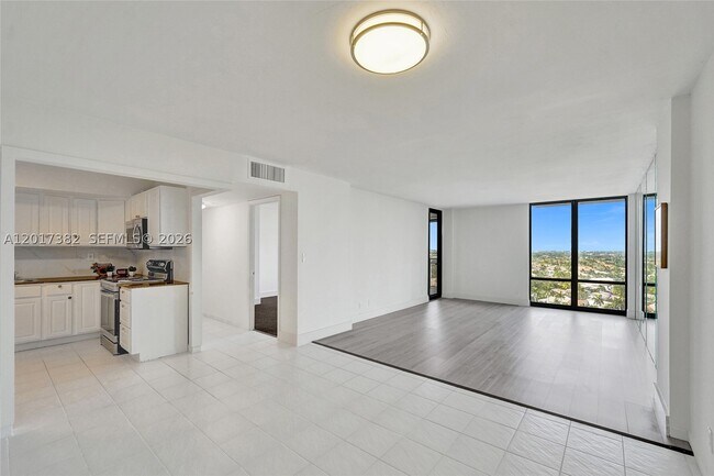 Building Photo - 1600 S Ocean Dr