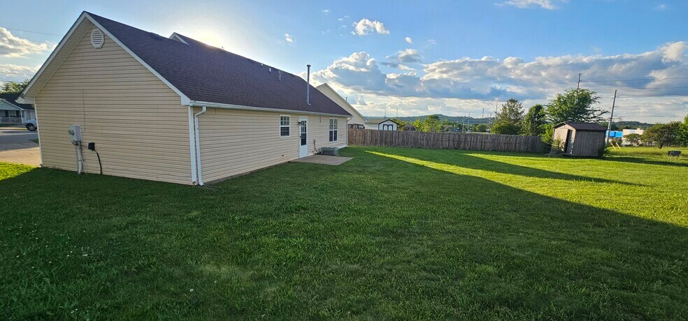 Building Photo - 757 Jennings Ct