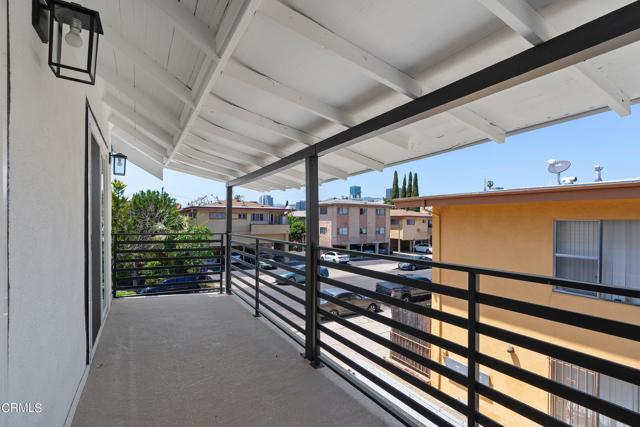 Building Photo - 1206 Tamarind Ave