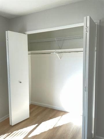 Building Photo - 713 Leading Ln