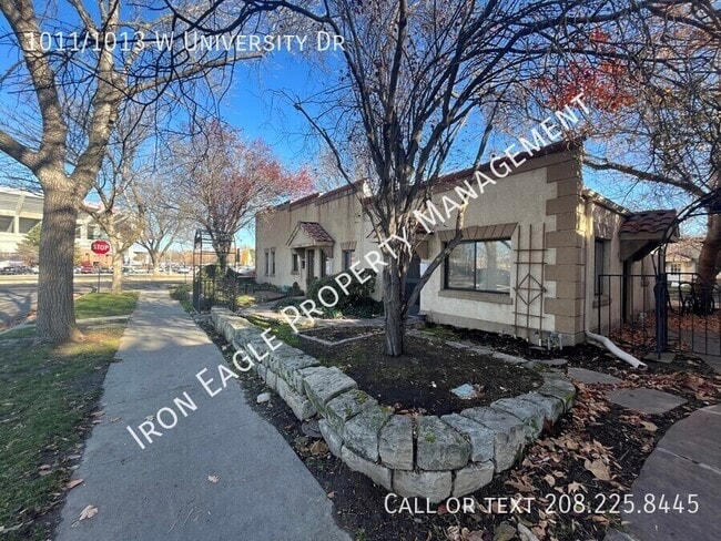Primary Photo - 1011/1013 W University Dr-