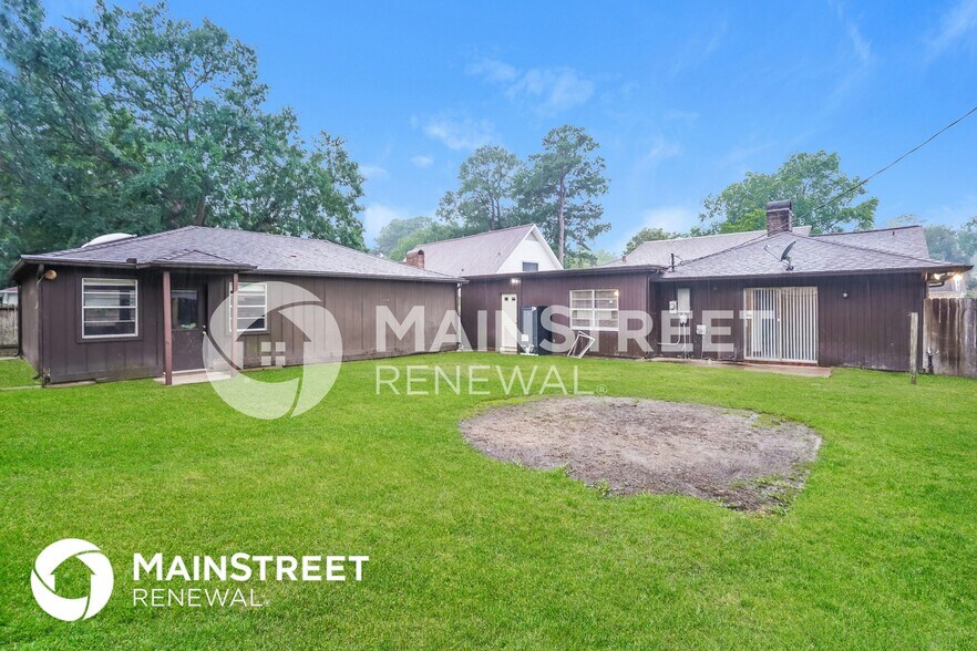 Building Photo - 327 Enchanted Trail Dr